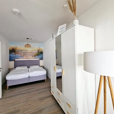 Vier Jahreszeiten 2-76 * Großenbrode